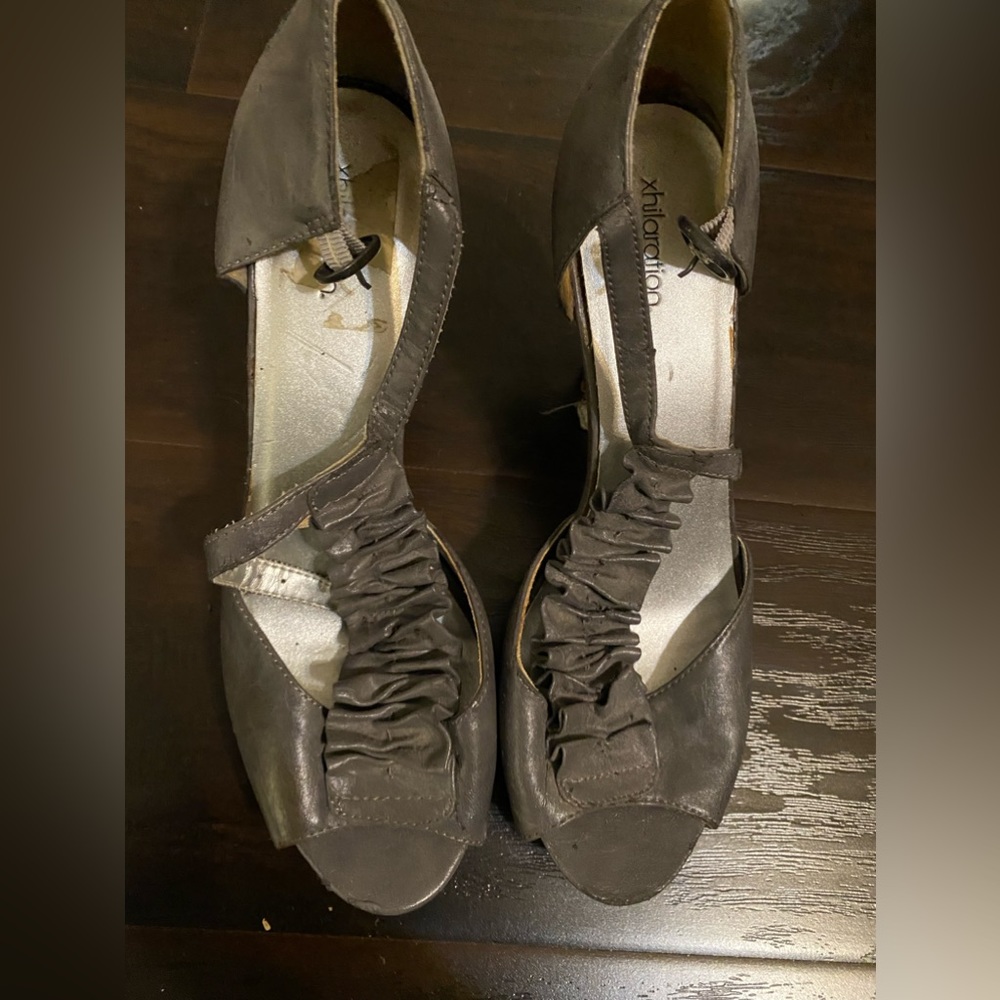 Womens Grey Heels size 9